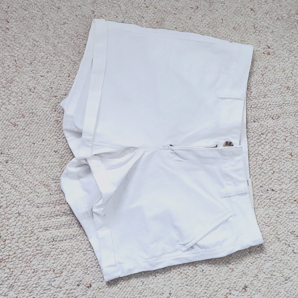 So Low rise Favorite Midi Short 4 inch inseam